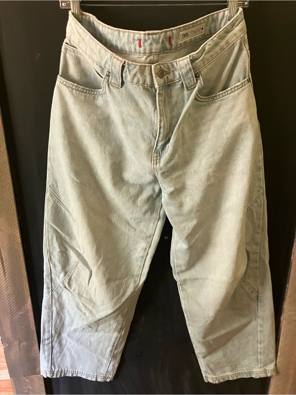Zara Light Blue Womenโs Barrel Jeans